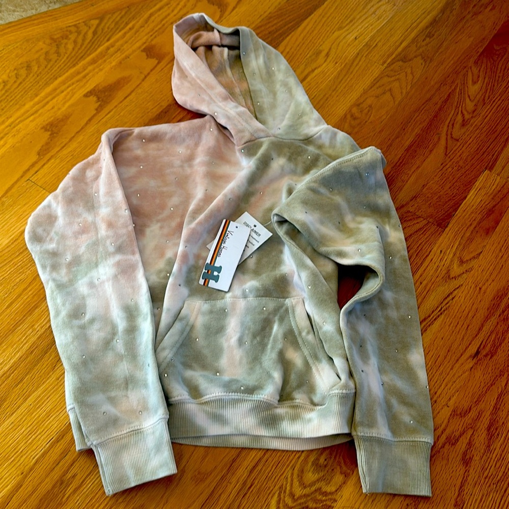 Vintage Havana size 10/12 hoodie and size 7/8 sweatpants.